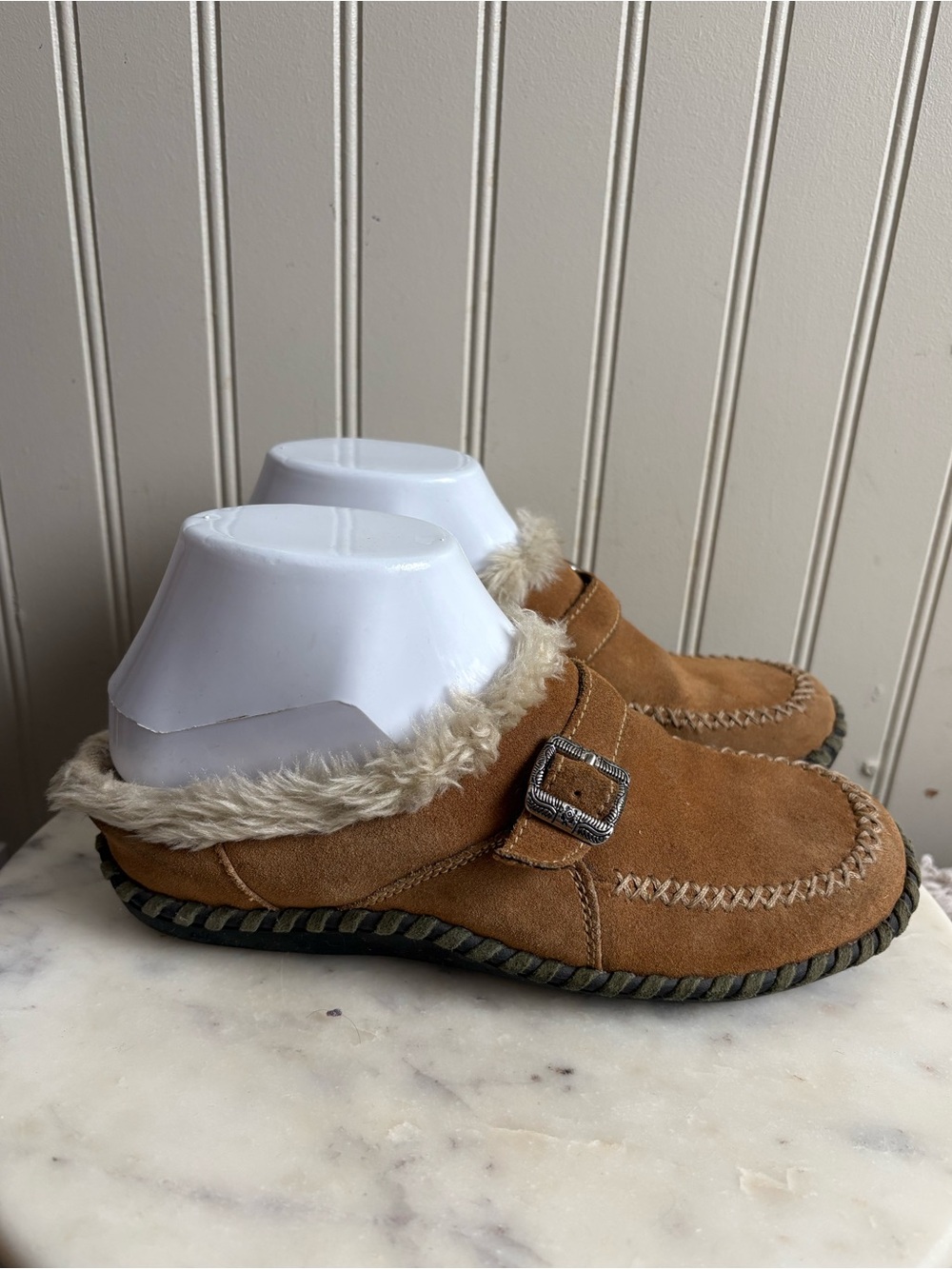 Minnetonka Suede Shearling-Lined Mules/Clogs Women’s 6 Brown Boho Fall Autumn